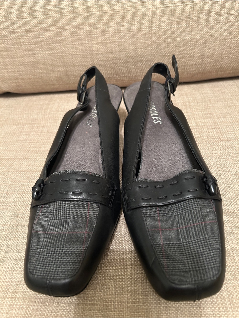 Aerosoles Stylish Black Slingback Loafers - Women's Comfort kitten heel. New